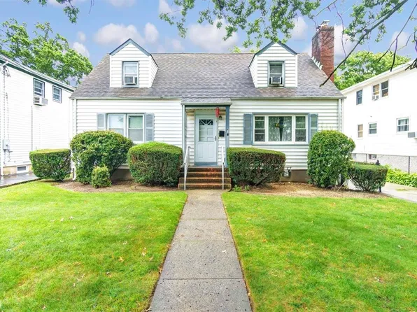 6 Sunset Avenue, Lynbrook, NY 11563