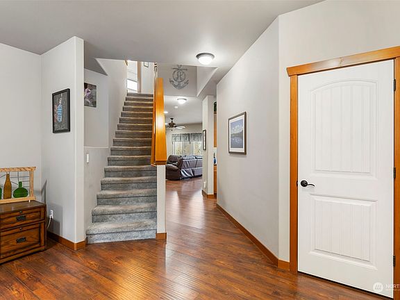 4th image of 10535 Buccaneer Place NW