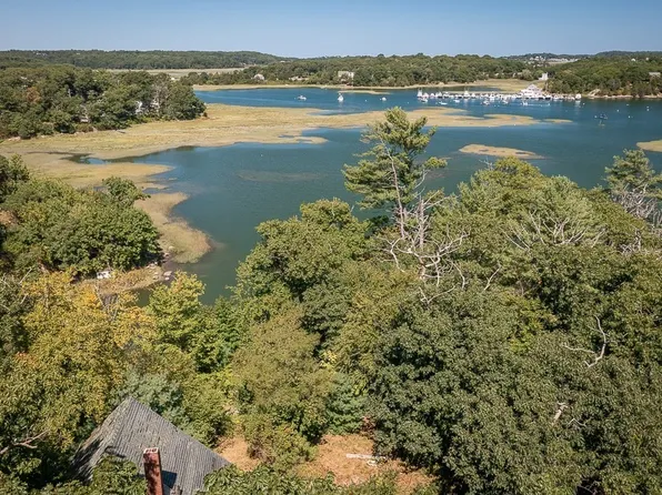 5 Samoset Rd, Gloucester, MA 01930