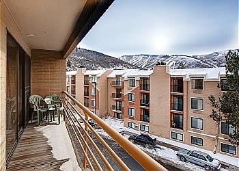 1st image of 2000 Prospector Ave #405