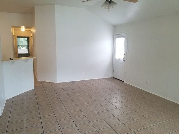 2nd image of 312 Jeff Gordon Dr #B