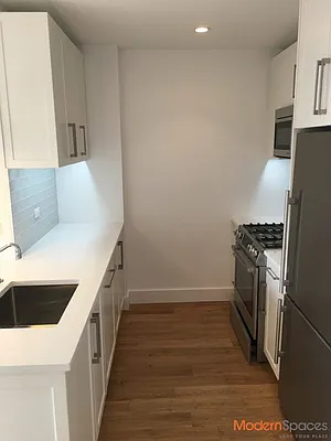 Rented by Modern Spaces | media 15