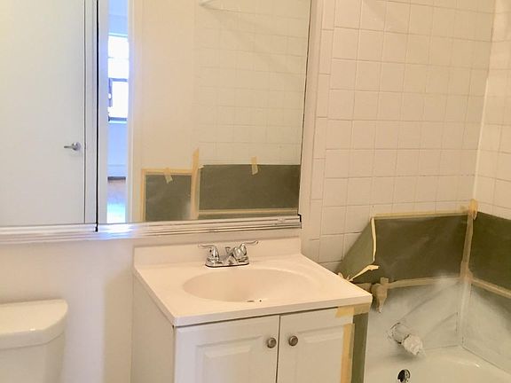 3rd image of 141 Franklin Ave #6