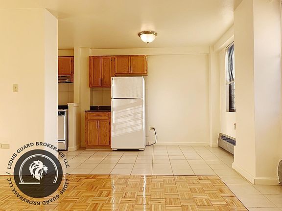 4th image of 16615 88th Ave #57G