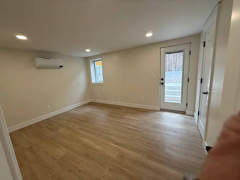 1536 S 1400 E — Photo 11