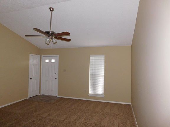 3rd image of 3399 Bayberry Dr