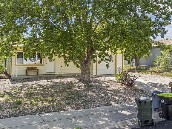 3rd image of 1707 Acacia Dr