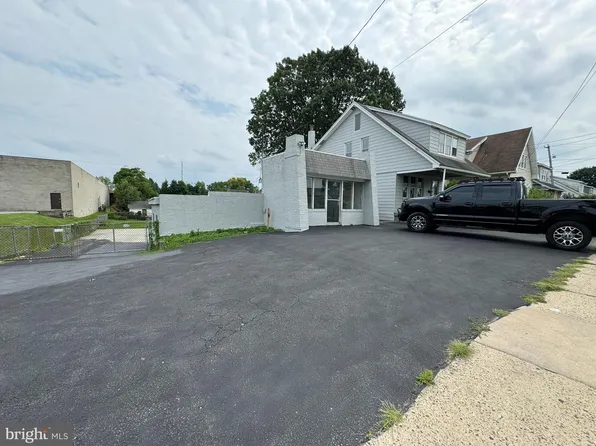 1118 Macdade Blvd, Collingdale, PA 19023