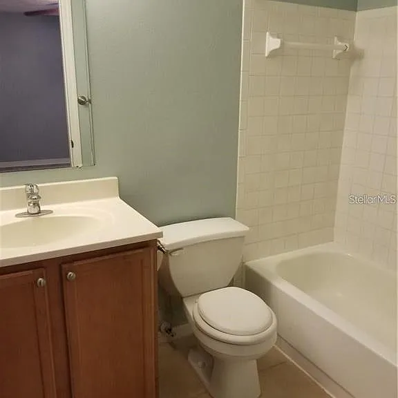 803 Lake Haven Sq #202 — Photo 11