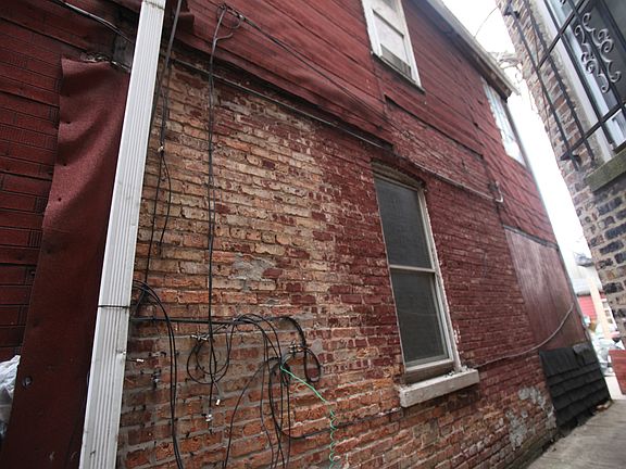 4th image of 1349 S Karlov Ave