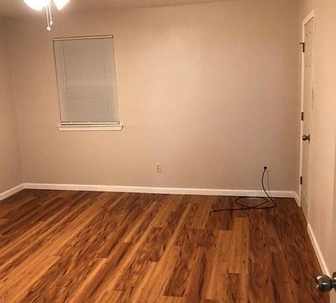 5th image of 1133 Clydesbank St #C