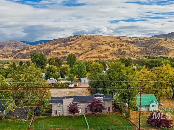 105 Locust St #1, Horseshoe Bend, ID 83629