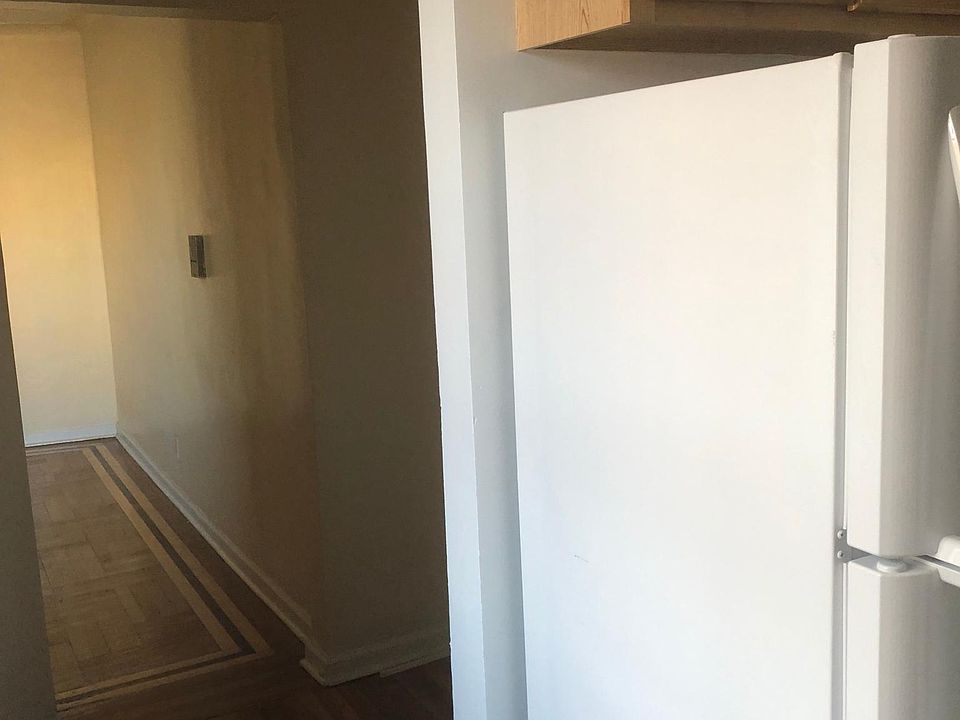 2nd image of 3041 Olinville Ave