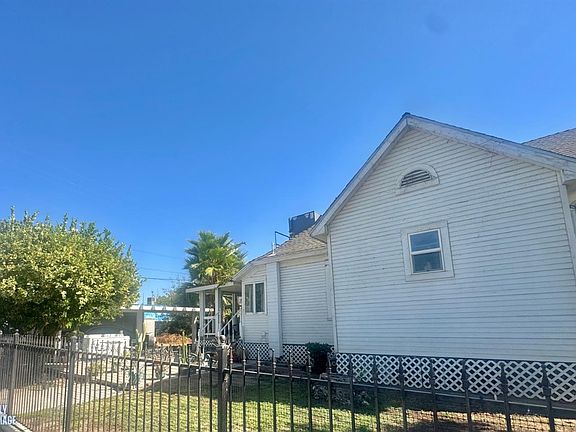 2nd image of 2128 E St