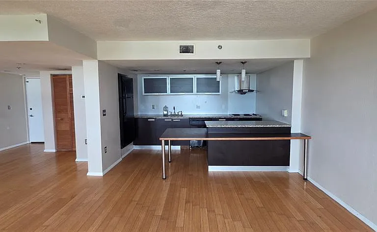 701 S Madison Ave #407 — Photo 13