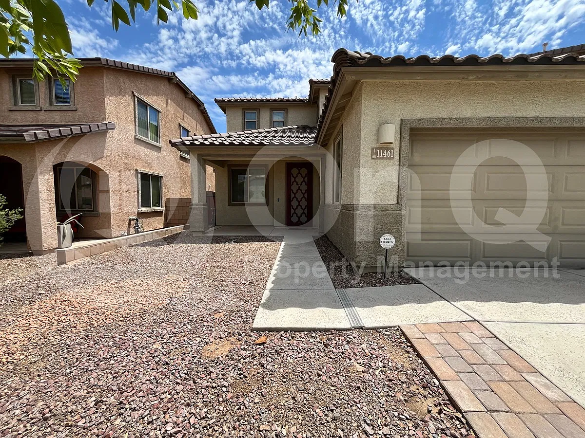 4 bed, 3.5 bath, 2247 sqft, $2,049 — Photo 3