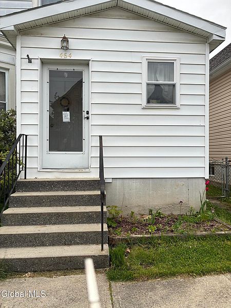 2nd image of 464 8th Avenue