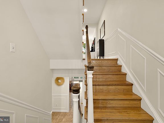 3rd image of 3559 Hamlet Pl