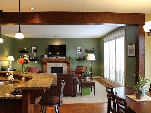 Kitchen / Living Room