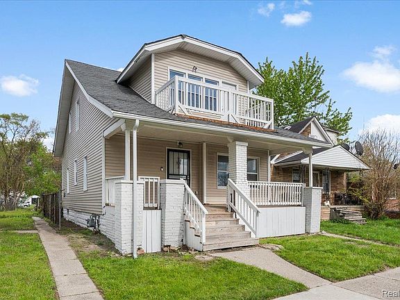 2nd image of 18030 Mackay St