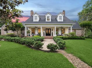 2119 Darby Ln, Fresno, TX 77545
