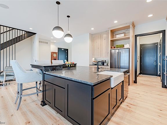 4th image of S/l 42 Bridgeport Way
