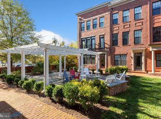 426 Ironsides Sq SE, Leesburg, VA 20175
