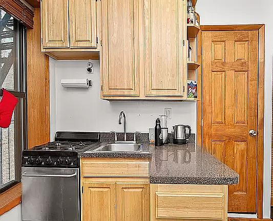 3rd image of 189 E 3rd St APT 10