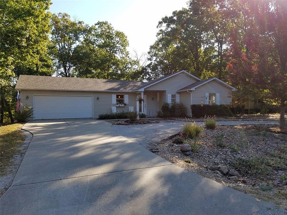 1st image of 12 Thunderbird Dr