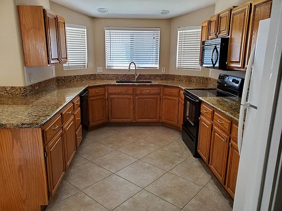 3rd image of 2009 E Cortez Dr