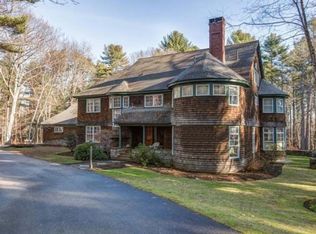 6 Russell Rd, Cumberland Foreside, ME 04110