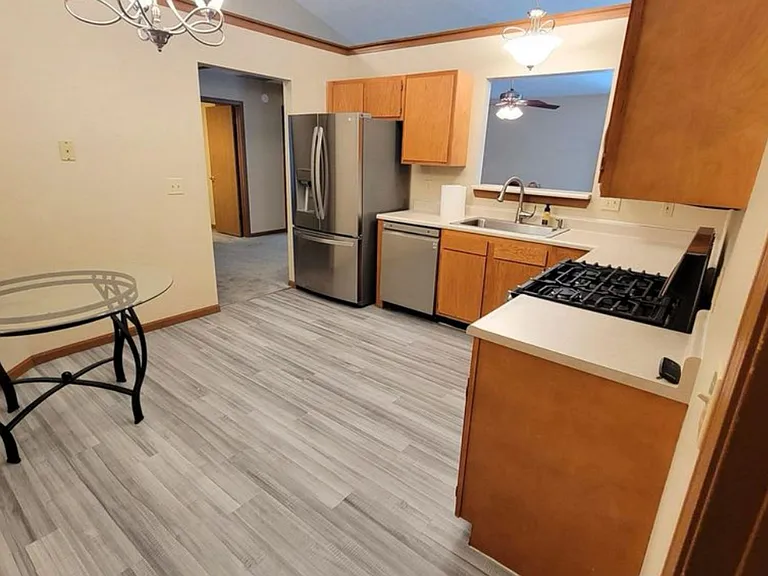 3140 Stratus Dr — Photo 4