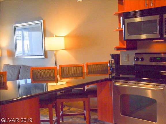 5th image of 211 E Flamingo Rd #203