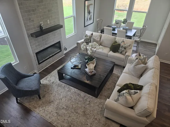 1215 Shallow Spring Dr, Mebane, NC 27302