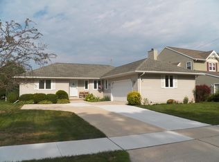 4737 Broadway St, Manitowoc, WI 54220