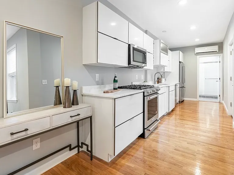 353 Sumner St #1 — Photo 8