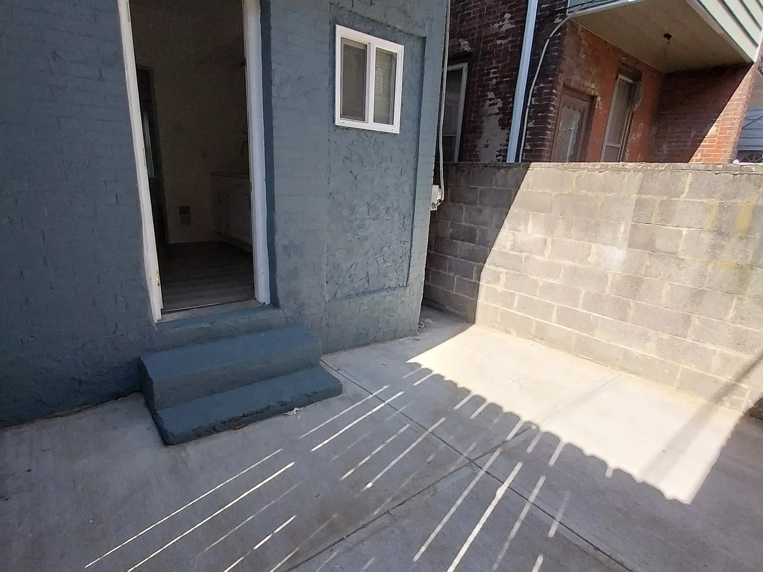 1933 N Patton St — Photo 1