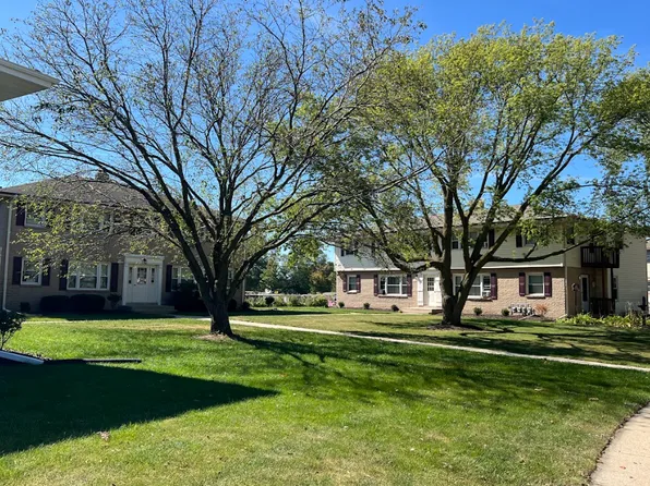 N88W14965 Cleveland Ave APT 3, Menomonee Falls, WI 53051
