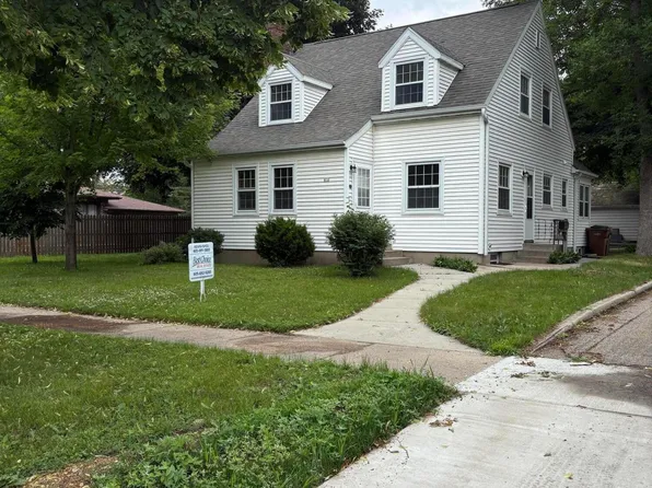416 9th Ave, Brookings, SD 57006