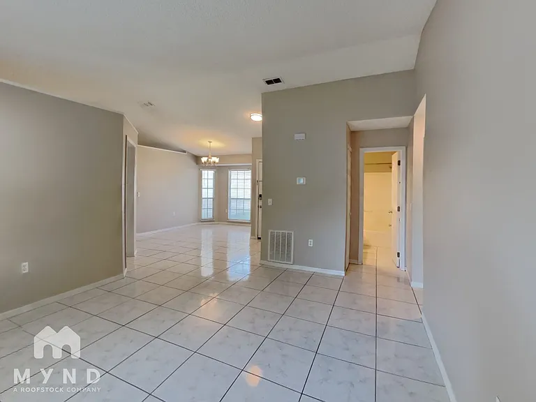 3 Dorset Dr — Photo 8