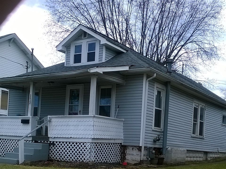2nd image of 2028 16th St