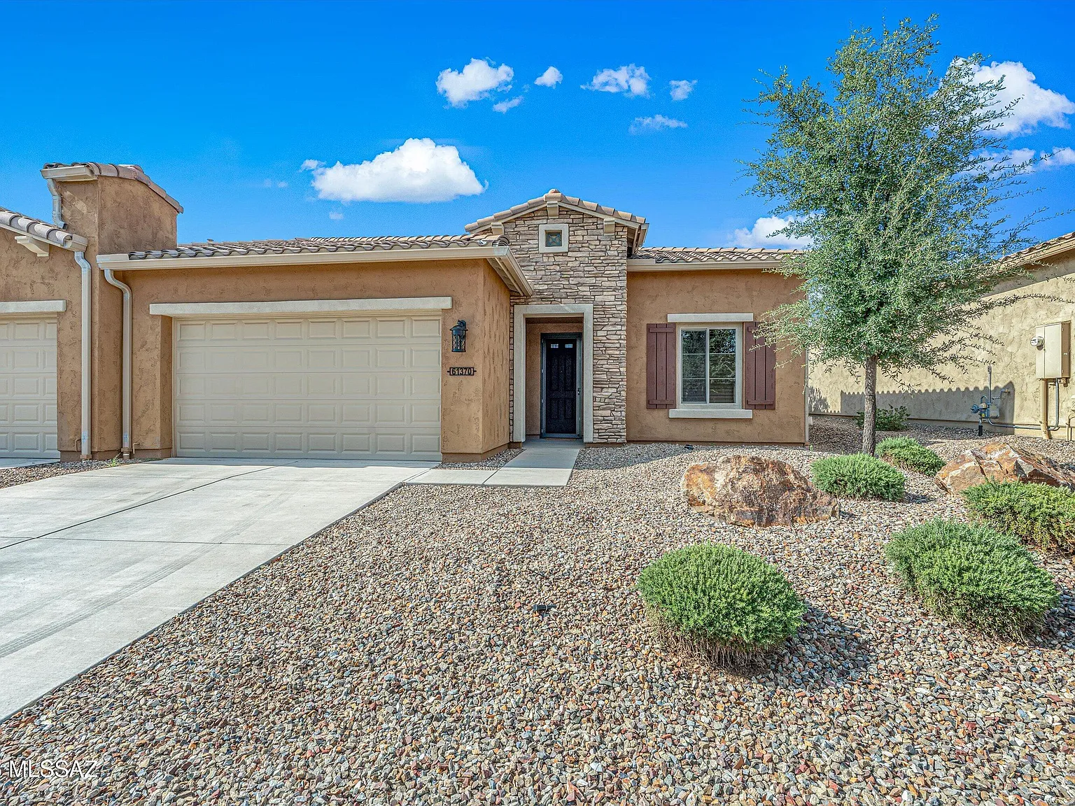2 bed, 2.0 bath, 1404 sqft, $2,250 — Photo 1