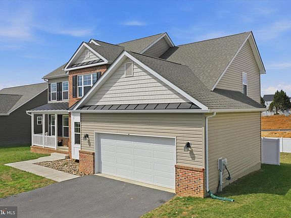 5th image of 129 Constellation Rd