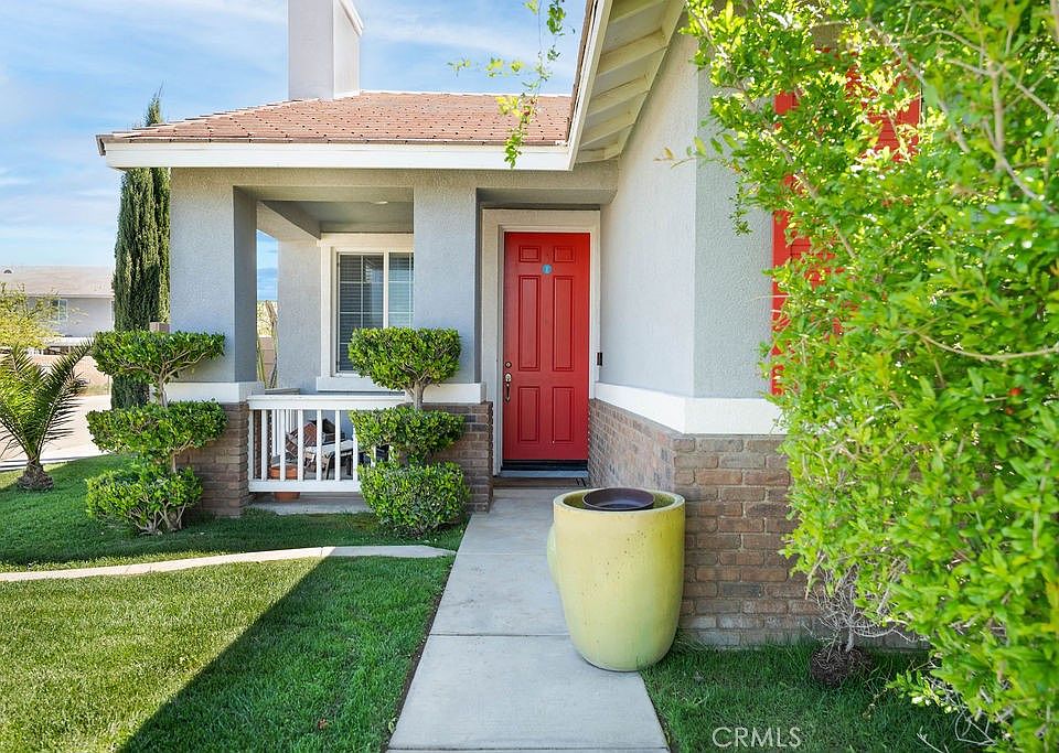 1st image of 44528 Camolin Ave