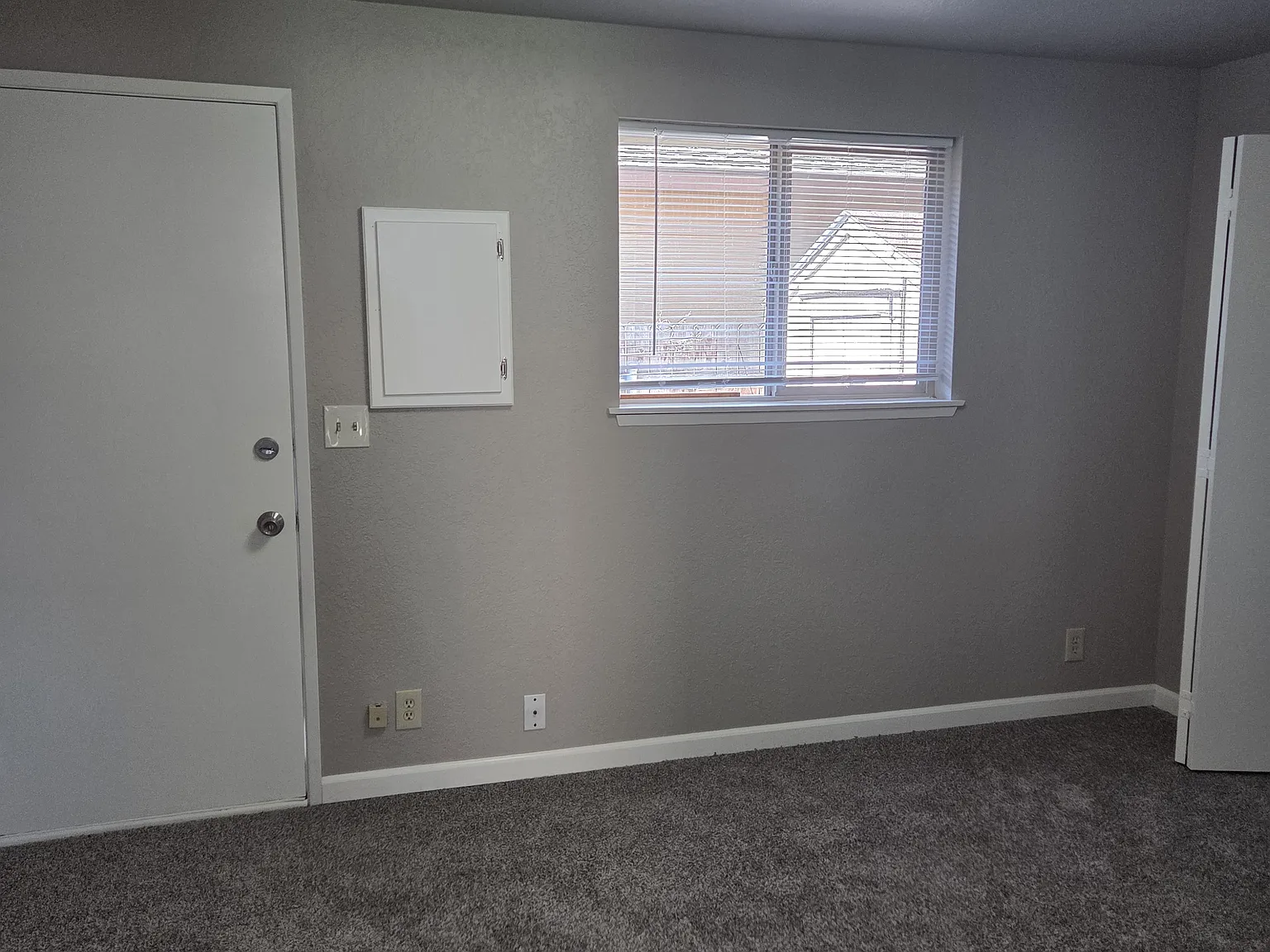 1 bed, $1,075 — Photo 4