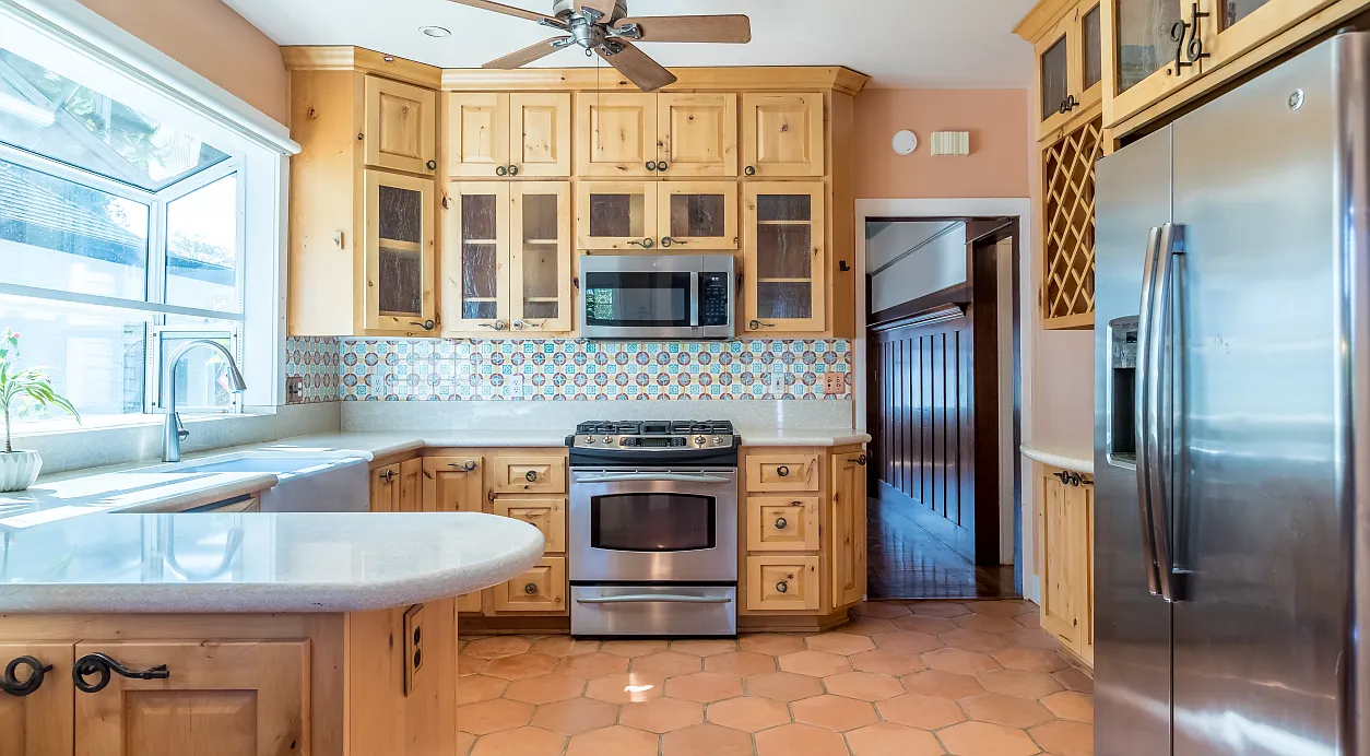 3 bed, 1240 sqft, $3,495 — Photo 3