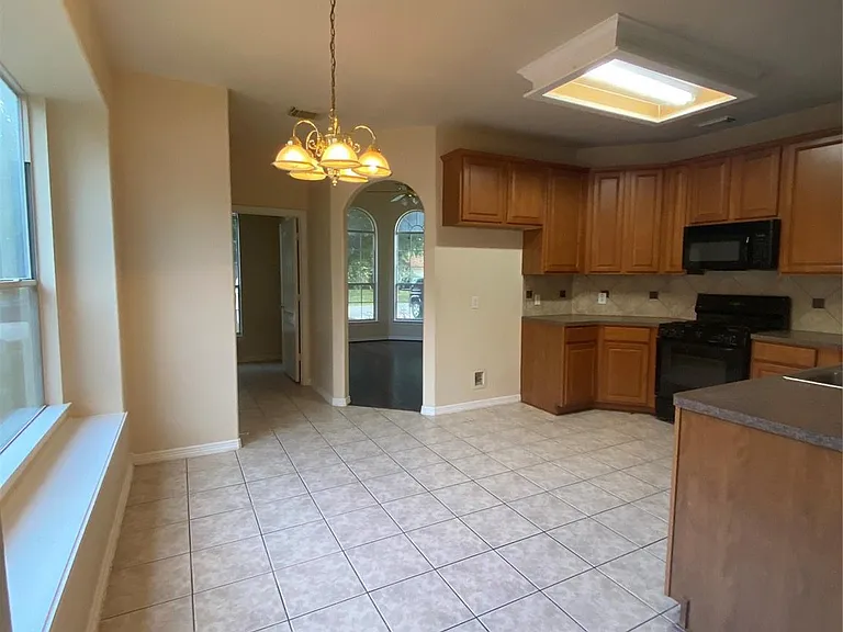 9210 Hidden Lake Cir E — Photo 21