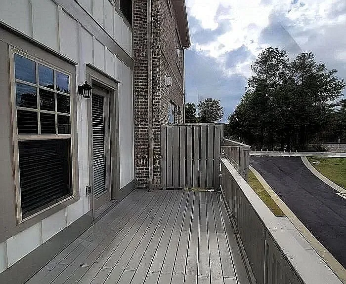 2565 Morehead St — Photo 18