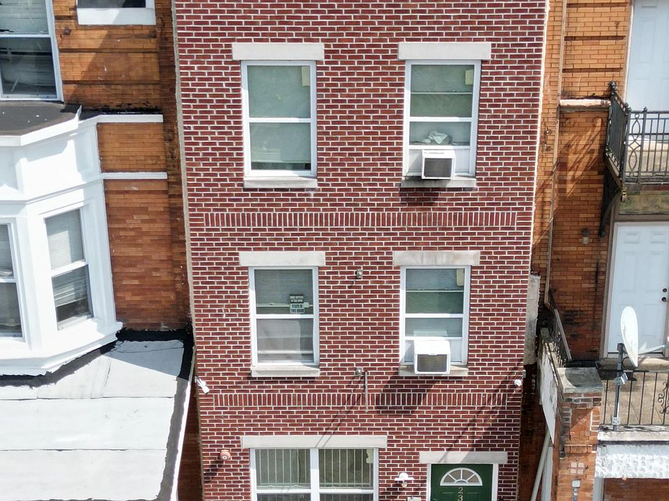 1st image of 2303 N Park Ave #1