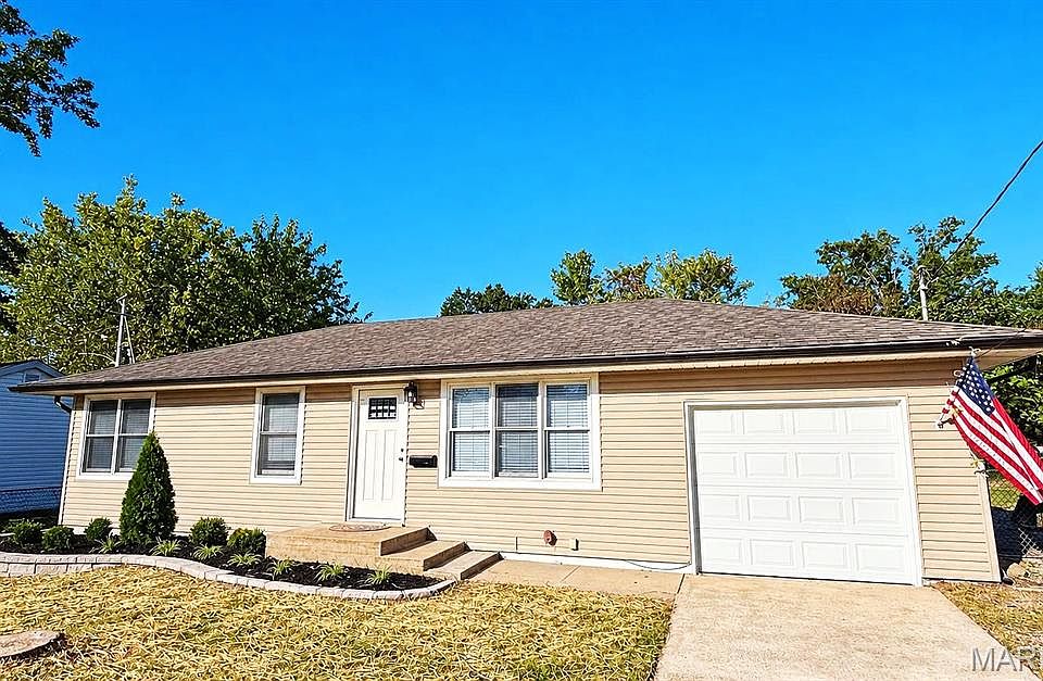 1st image of 109 Marcia Ln